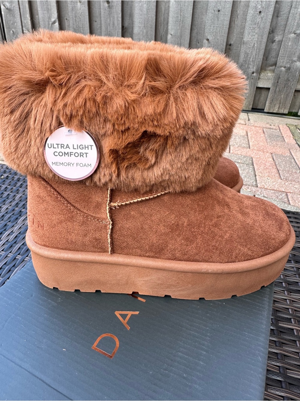 Danskin Women's Donut Slip On Boots Ultra Light Comfort w/Faux Fur BRAND NEW!